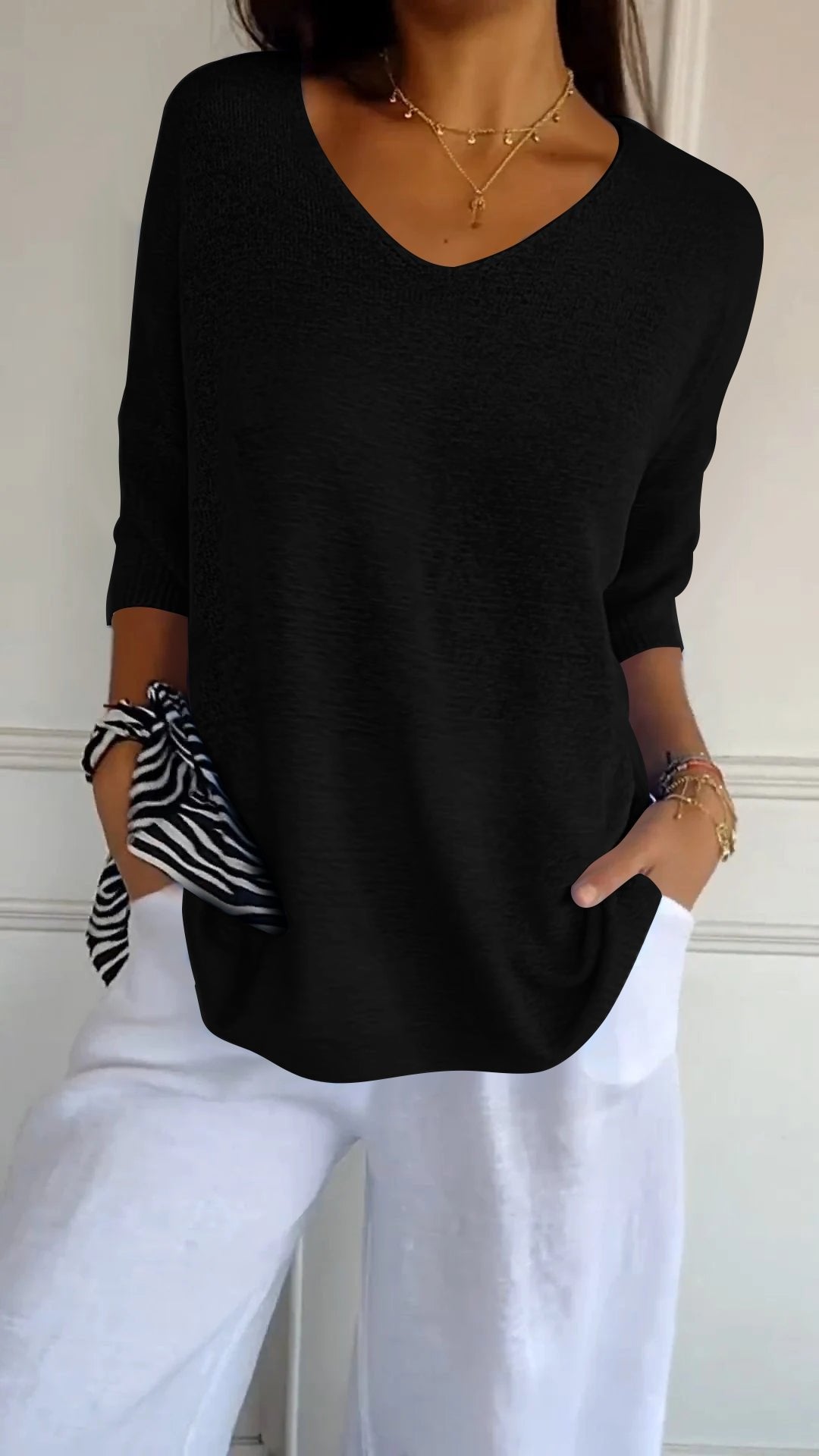 Chroma Chic™ Top de Punto con Cuello en V de Color Sólido