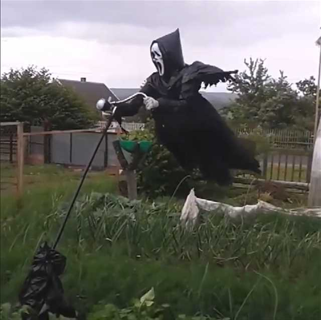 EspantoGrim™ Espantapájaros Gritón de Halloween