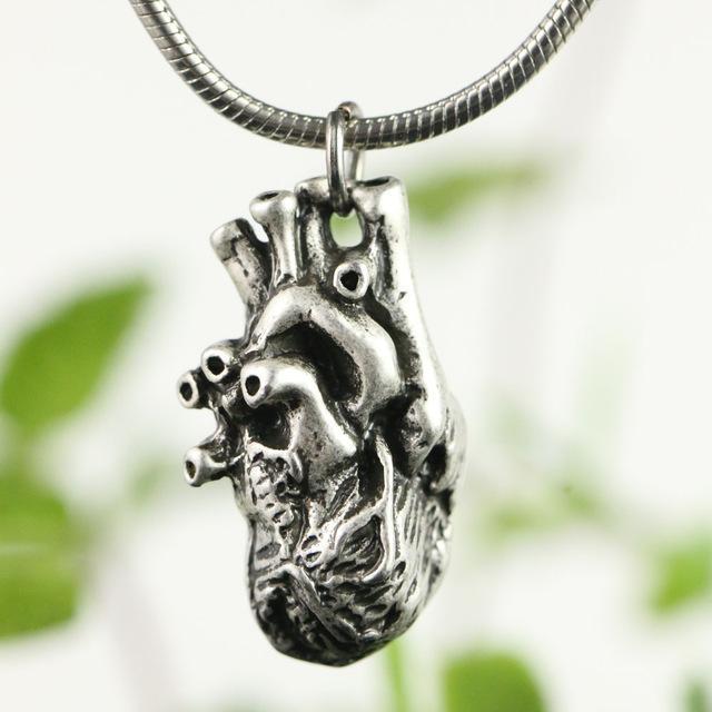 Collar del Corazón Anatómico - Science Factory ES